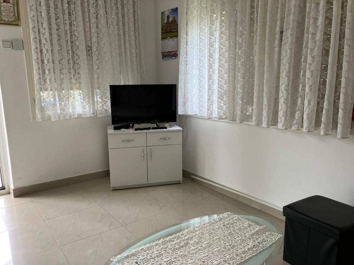 Apartamani Evelin Veliko Gradiste Exterior photo